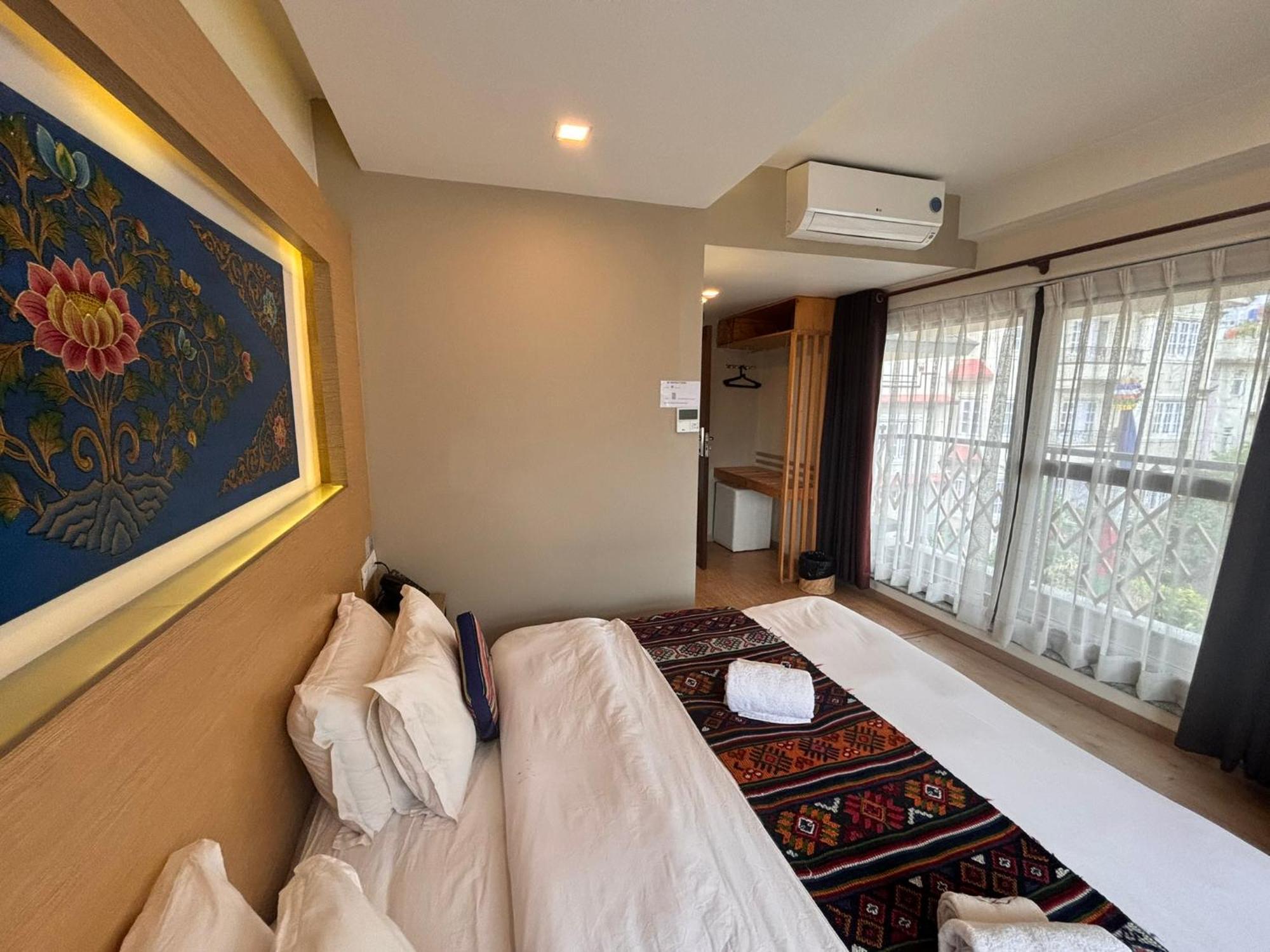 Viavia Boutique Hotel - カトマンズ エクステリア 写真
