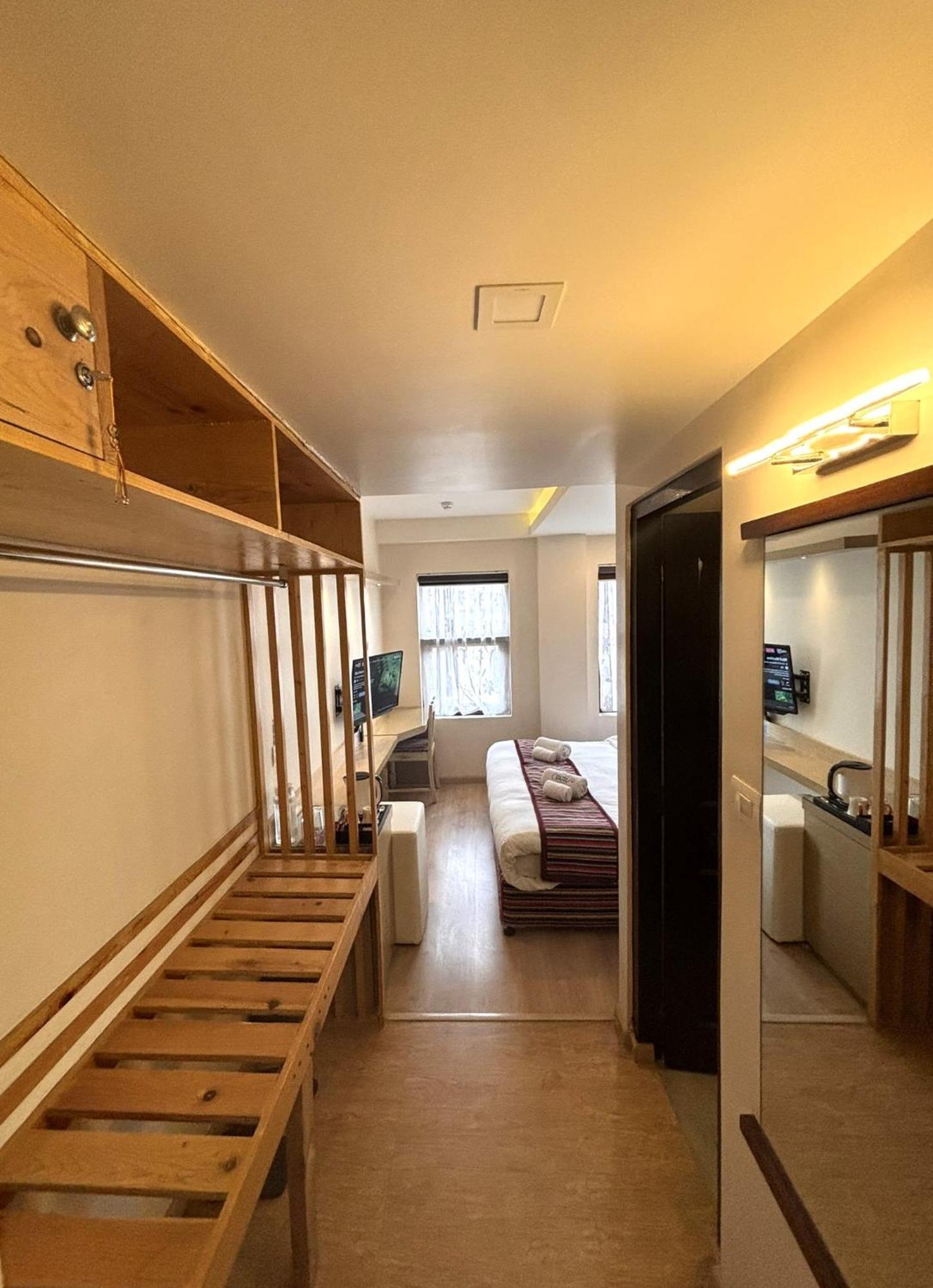 Viavia Boutique Hotel - カトマンズ エクステリア 写真