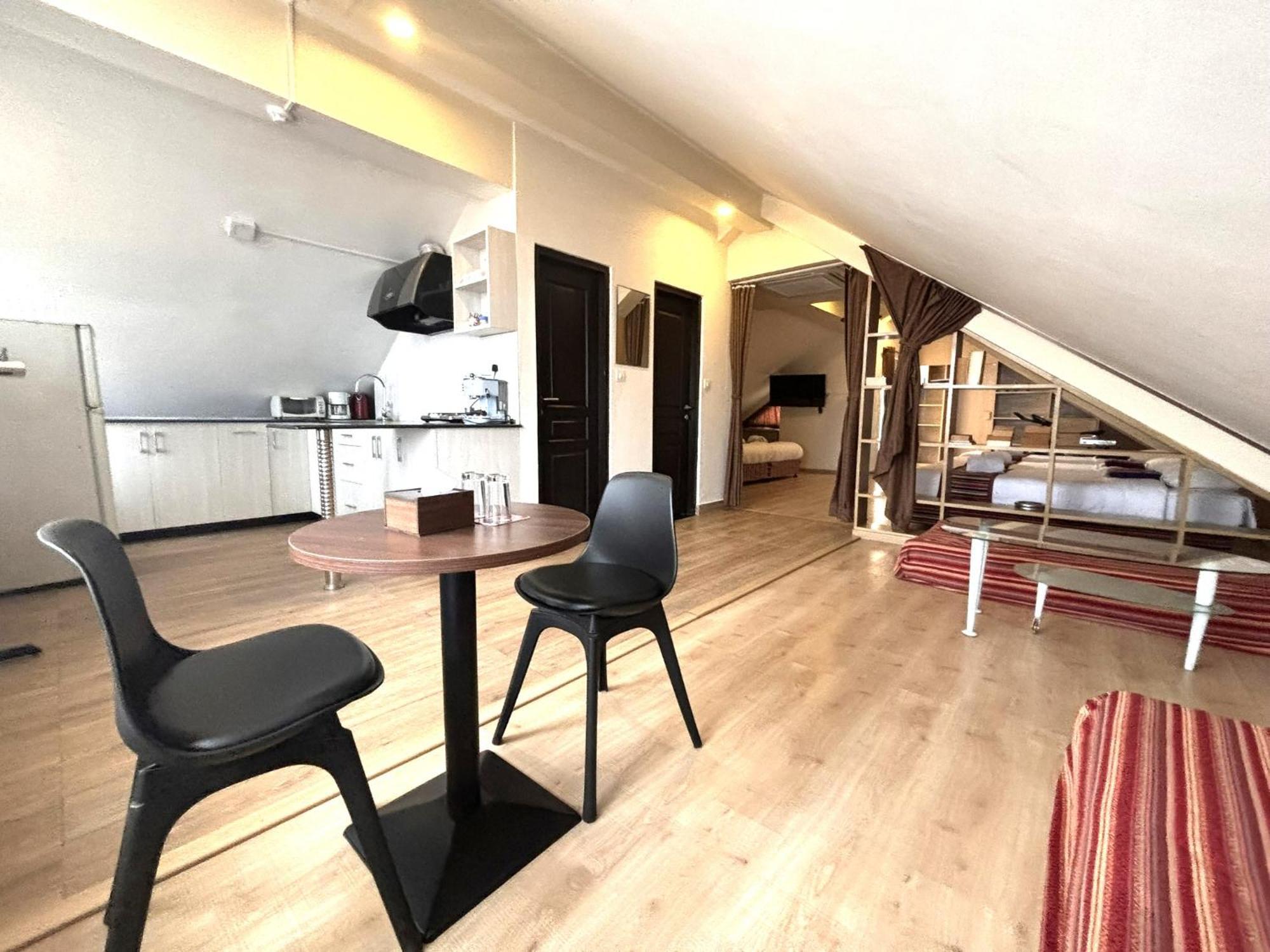 Viavia Boutique Hotel - カトマンズ エクステリア 写真